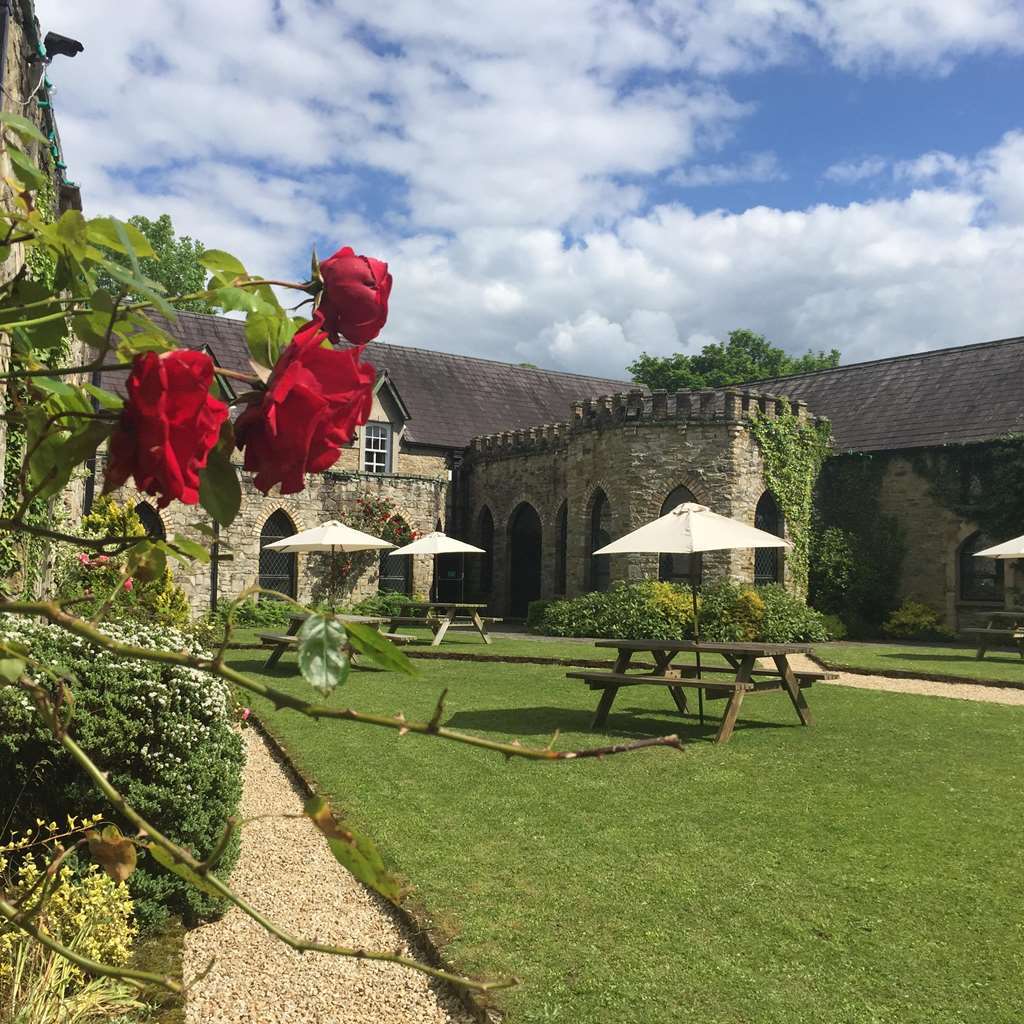 Kinnitty Castle Hotel Exterior photo